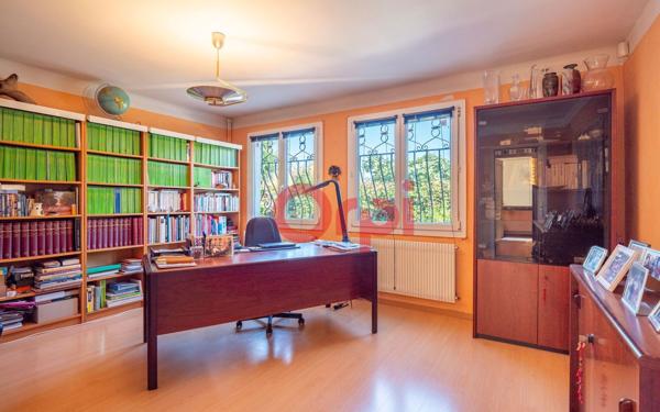 Maison à vendre    7 pièces •  Pia