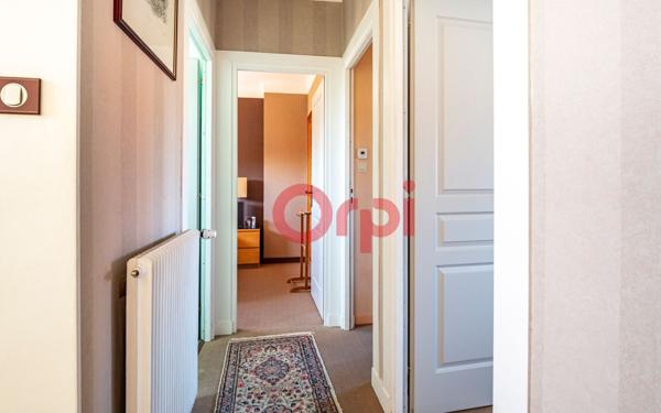 Maison à vendre    7 pièces •  Pia