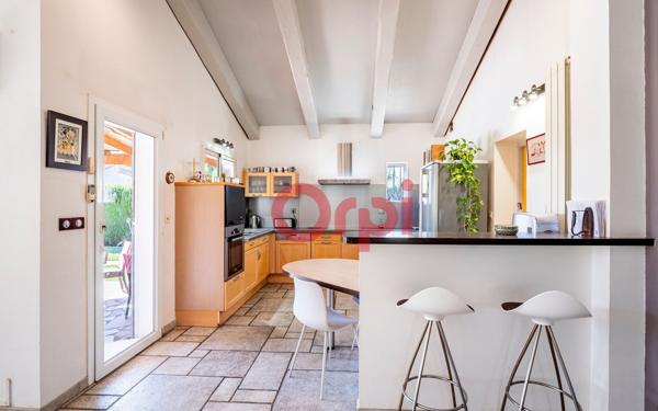 Maison à vendre    7 pièces •  Pia