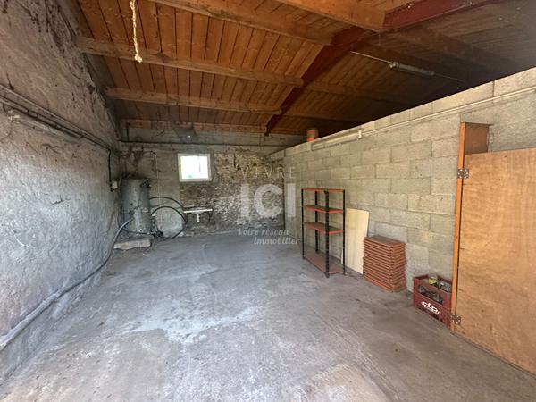 Maison À RÉnover Avec DÉpendances Et Jardin