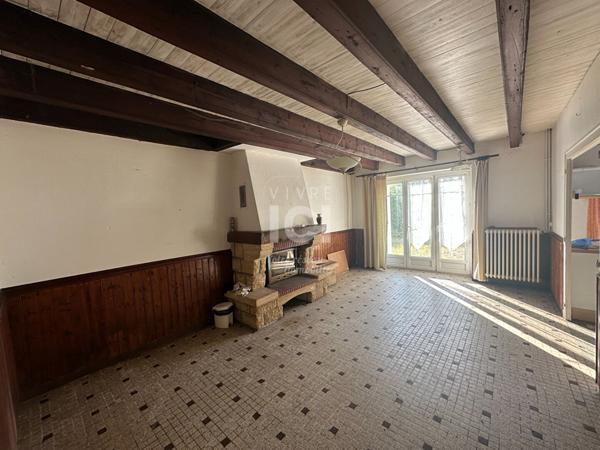 Maison À RÉnover Avec DÉpendances Et Jardin