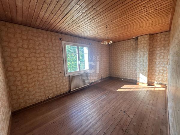 Maison À RÉnover Avec DÉpendances Et Jardin