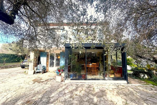 Maison à vendre 6 pièces MOUGINS (06)