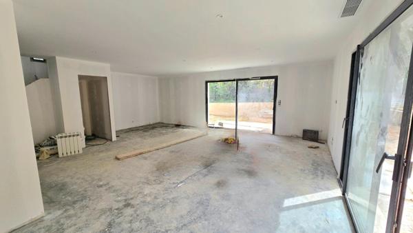 Maison neuve achèvement été 2025