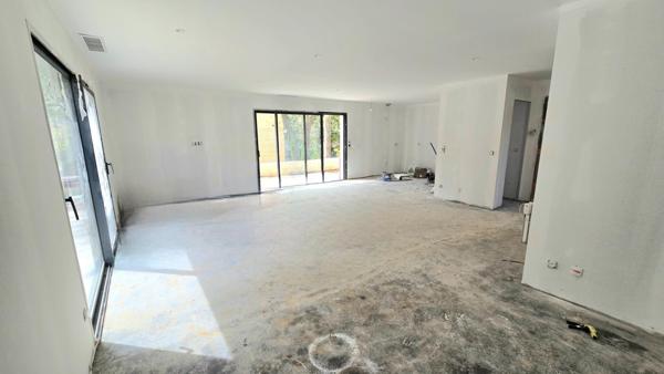 Maison neuve achèvement été 2025