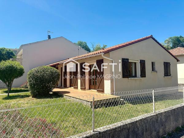 Maison de plain pied, avec garage et jardin