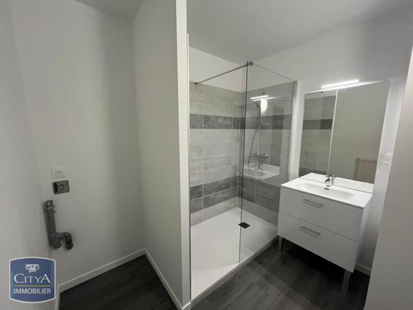 Appartement à louer 3 pièces 71.68m²