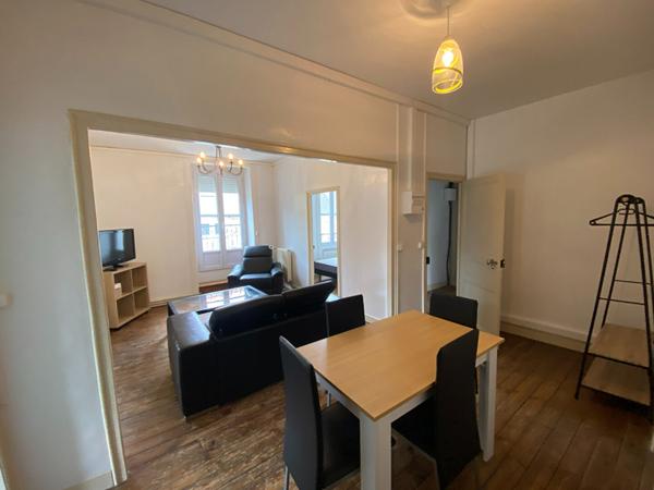 Appartement meublé - 4 pièces - 86.94m²