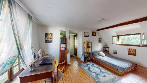 Vente                                                      Maison
                        
                     6 pièces                      134 m2                     à Émerainville