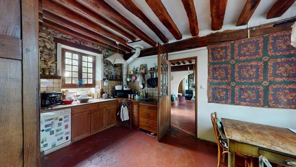 Vente                                                      Maison
                        
                     6 pièces                      134 m2                     à Émerainville