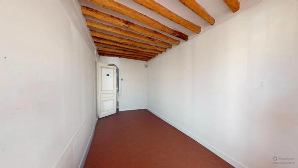 Vente                                                      Maison
                        
                     6 pièces                      134 m2                     à Émerainville