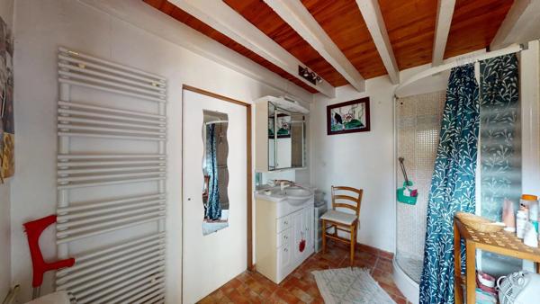 Vente                                                      Maison
                        
                     6 pièces                      134 m2                     à Émerainville
