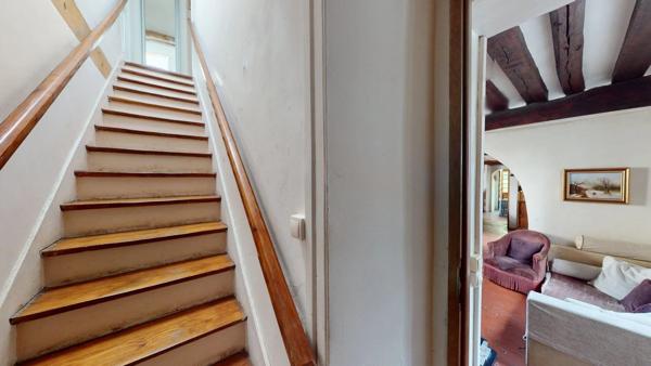 Vente                                                      Maison
                        
                     6 pièces                      134 m2                     à Émerainville