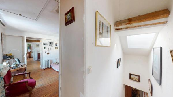 Vente                                                      Maison
                        
                     6 pièces                      134 m2                     à Émerainville