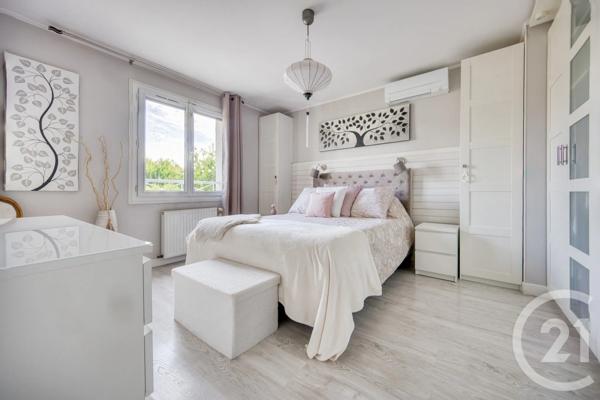 Maison à vendre  8 pièces - 160 m 2   ATHIS MONS  - 91