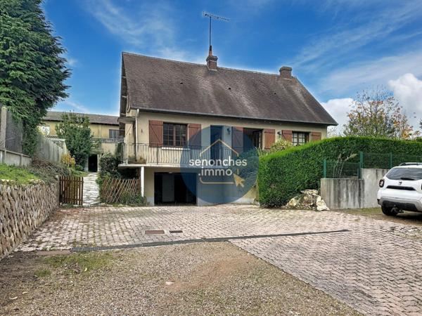 Maison à vendre à Val-au-Perche : 3 chambres, sous-sol total, terrain de 505 m² et combles de 38 m² à aménager. Potentiel et confort à découvrir !