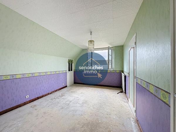 Maison à vendre à Val-au-Perche : 3 chambres, sous-sol total, terrain de 505 m² et combles de 38 m² à aménager. Potentiel et confort à découvrir !