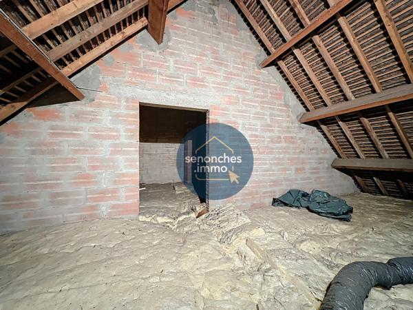 Maison à vendre à Val-au-Perche : 3 chambres, sous-sol total, terrain de 505 m² et combles de 38 m² à aménager. Potentiel et confort à découvrir !