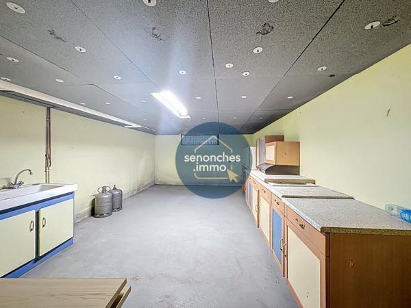 Maison à vendre à Val-au-Perche : 3 chambres, sous-sol total, terrain de 505 m² et combles de 38 m² à aménager. Potentiel et confort à découvrir !