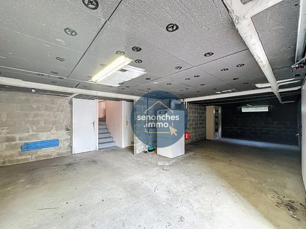 Maison à vendre à Val-au-Perche : 3 chambres, sous-sol total, terrain de 505 m² et combles de 38 m² à aménager. Potentiel et confort à découvrir !