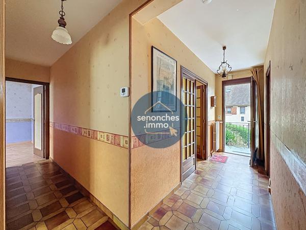 Maison à vendre à Val-au-Perche : 3 chambres, sous-sol total, terrain de 505 m² et combles de 38 m² à aménager. Potentiel et confort à découvrir !