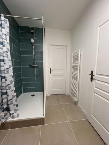 A LOUER - PLAISANCE DU TOUCH - Maison T8 de plain pied avec double garage et studio avec entrée indépendante - 5655