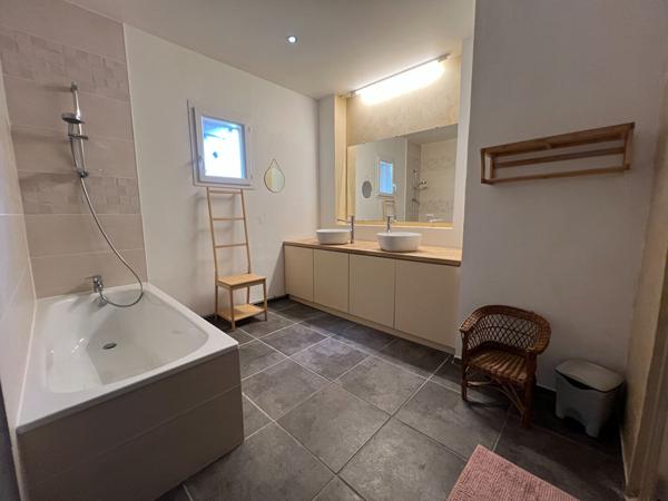 A LOUER - PLAISANCE DU TOUCH - Maison T8 de plain pied avec double garage et studio avec entrée indépendante - 5655