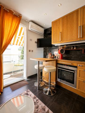 Saint-Tropez: studio vue mer, terrasse et rendement locatif exceptionnel
