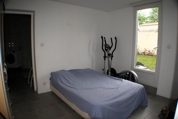 Maison 5 chambres, garage et terrain.