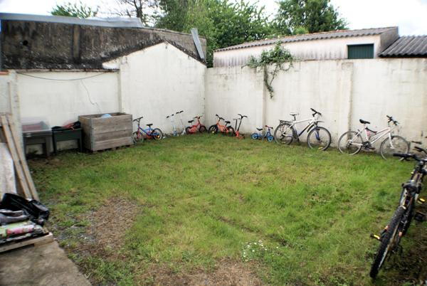 Maison 5 chambres, garage et terrain.
