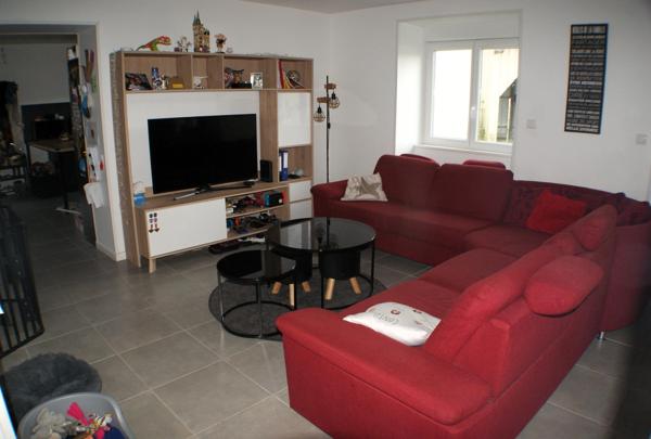 Maison 5 chambres, garage et terrain.