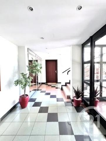 Appartement F3 à vendre  3 pièces - 53,82 m 2   COURBEVOIE  - 92