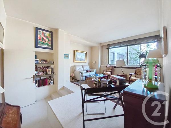 Appartement F3 à vendre  3 pièces - 53,82 m 2   COURBEVOIE  - 92