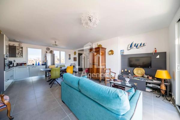 EXCLUSIF - HYPERCENTRE DE ROYAN - AU CALME