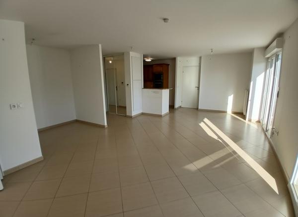 À vendre - T3/4, 4 pièces situé à Sainte-Geneviève-des-Bois (91700)