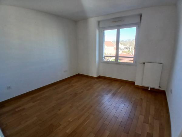 À vendre - T3/4, 4 pièces situé à Sainte-Geneviève-des-Bois (91700)