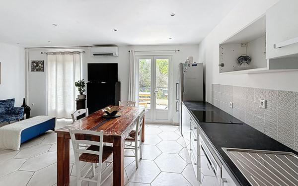 Appartement à vendre    4 pièces • 65,60 m2 Fréjus