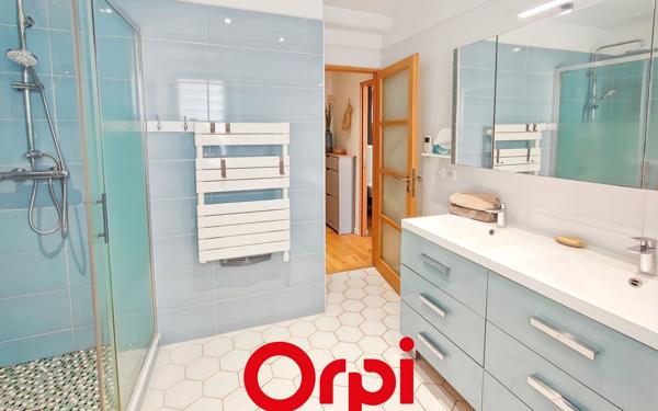 Appartement à vendre    4 pièces • 75,73 m2 Bandol