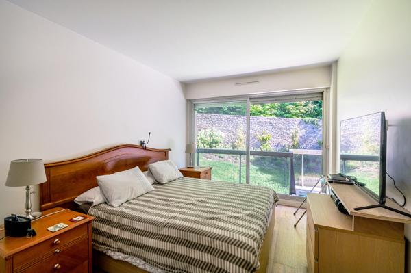Appartement familial rénové en bordure du Parc de Saint-Cloud