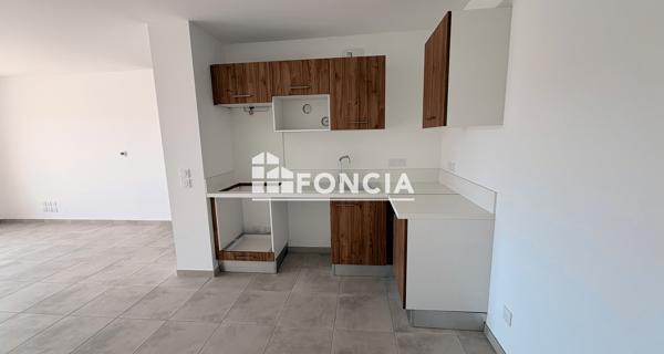 Location Appartement 3 pièces 76.4 m² - Morières-lès-avignon 84310