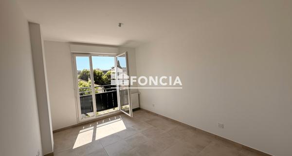 Location Appartement 3 pièces 76.4 m² - Morières-lès-avignon 84310