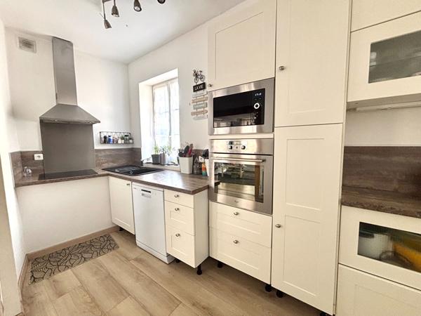À vendre : maison de ville de 5 pièces à Pontoise 335 000 € **  - Référence  11142