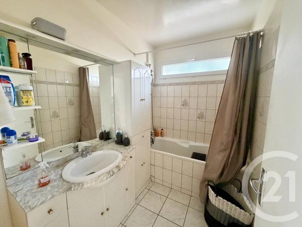 Appartement F2 à vendre  2 pièces - 50 m 2   VILLEMOMBLE  - 93