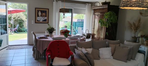 Appartement
                                                                                                                                                                                                                                                                                                                        3 pièce(s)                                                                                                                                                                                                          2 chambre(s)                                                                                                                                                                                                          72.27  m²