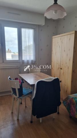 Studio
                                                                                                                                                                                                                                                                                                                        1 pièce(s)                                                                                                                                                                                                                                                                                                                              15  m²