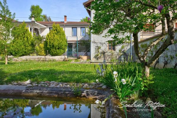 Corps de ferme rénové de 140m² habitables avec dépendance - parcelle de 1030 m² - Beynost, à 20 minutes de Lyon