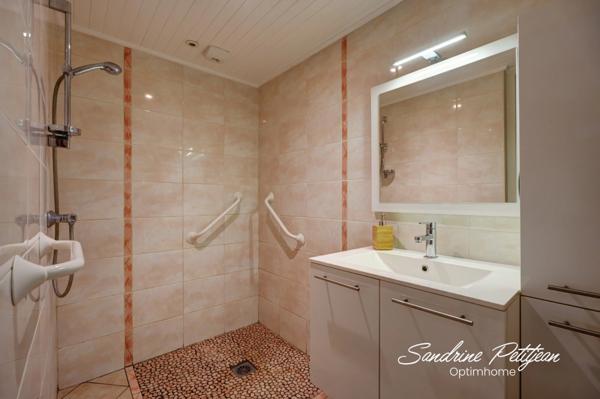 Corps de ferme rénové de 140m² habitables avec dépendance - parcelle de 1030 m² - Beynost, à 20 minutes de Lyon