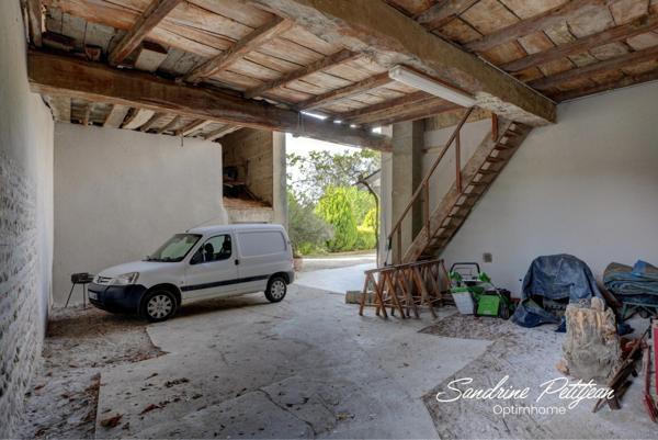 Corps de ferme rénové de 140m² habitables avec dépendance - parcelle de 1030 m² - Beynost, à 20 minutes de Lyon