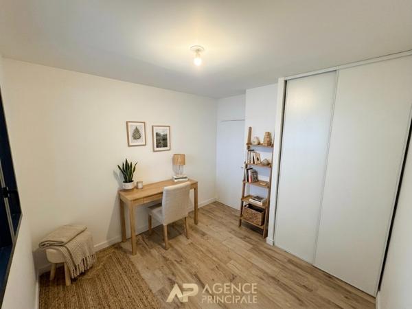 Appartement T4 / Terrasse / Parking / Cave - proche mer - La Rochelle 399 000 € **  - Référence  JH676ED4