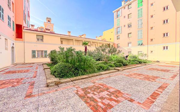 Appartement à vendre    2 pièces • 36,01 m2 Nice